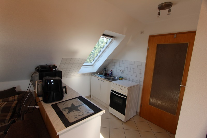 Top Single-Dachgeschoß, Einkaufen und Öffi´s in der Nähe! - Photo 4
