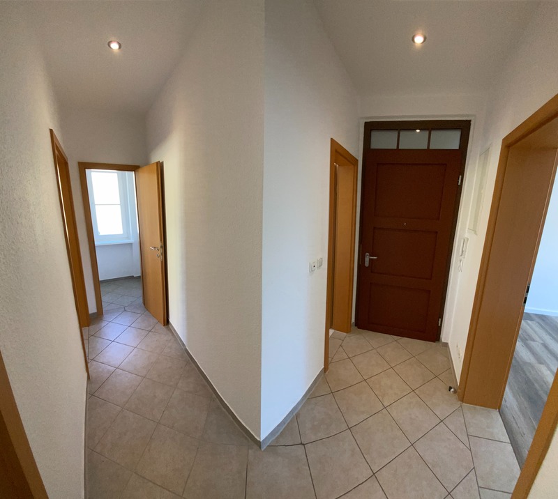 Wohnen im Grünen: Charmante 2-Raum Wohnung mit Balkon in ruhiger Curiesiedlung! - Photo 3