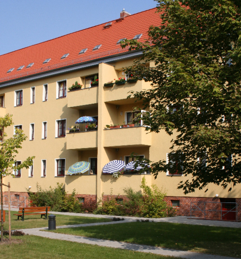 Lichtdurchflutete 3-Zimmer Wohnung in der Curiesiedlung mit Tiefgarage und Gartenblick - Photo 1